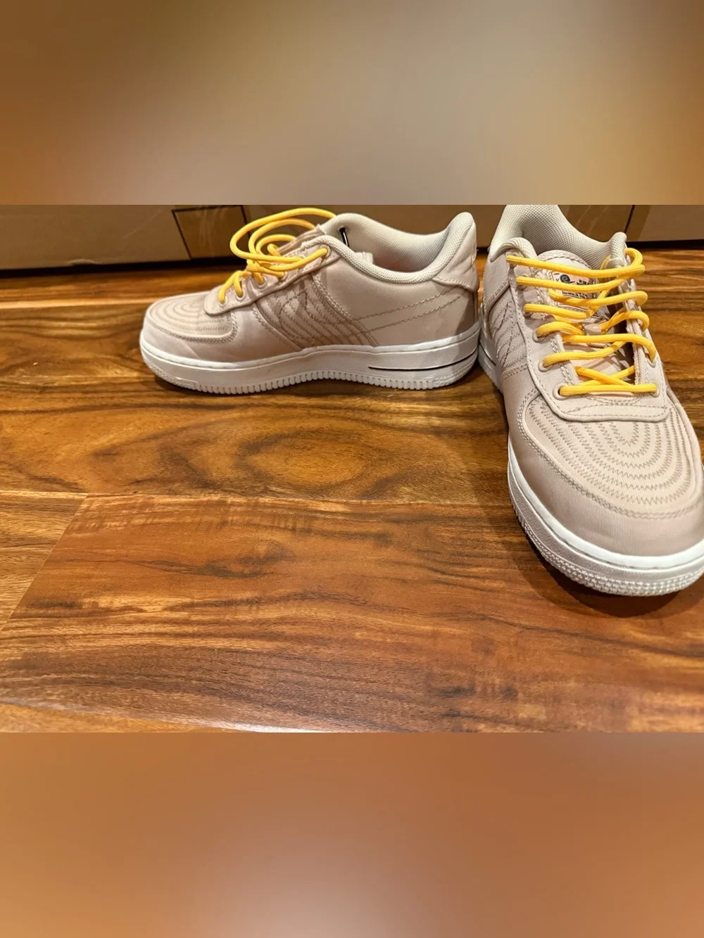 Nike Beige Low-Top Sneakers with Yellow Laces